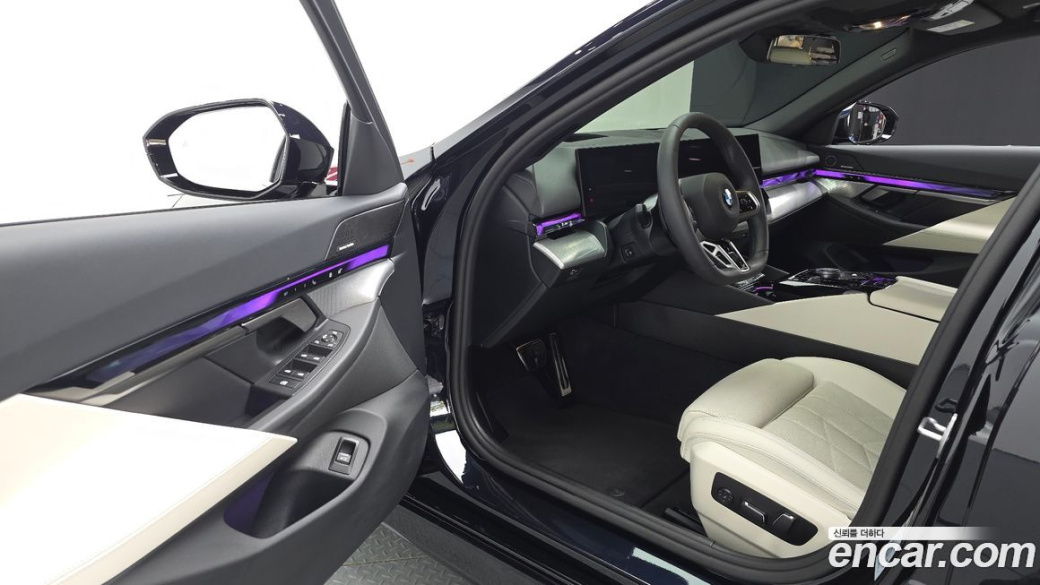 BMW 5-Series 520i M Sport, 2025