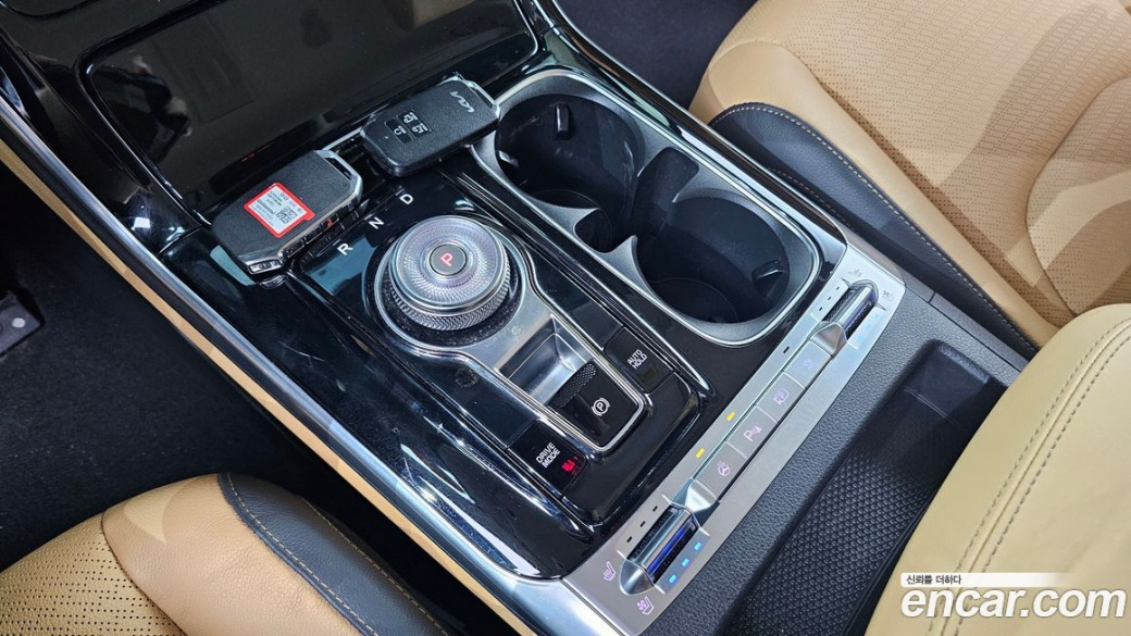 Kia Carnival 9-Seater Signature, 2023