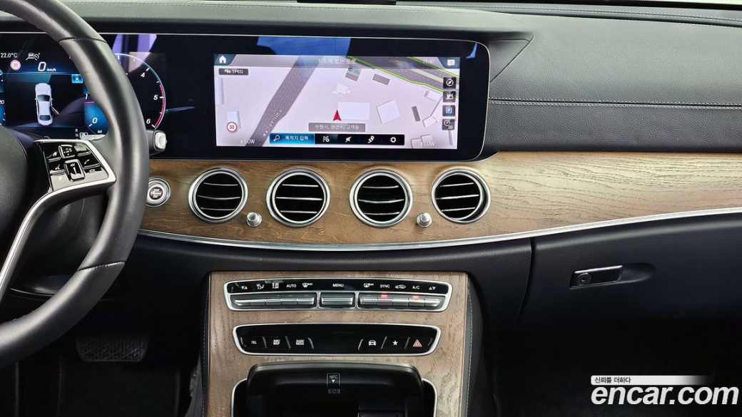 Mercedes-Benz E-Class E220d 4MATIC Exclusive, 2021