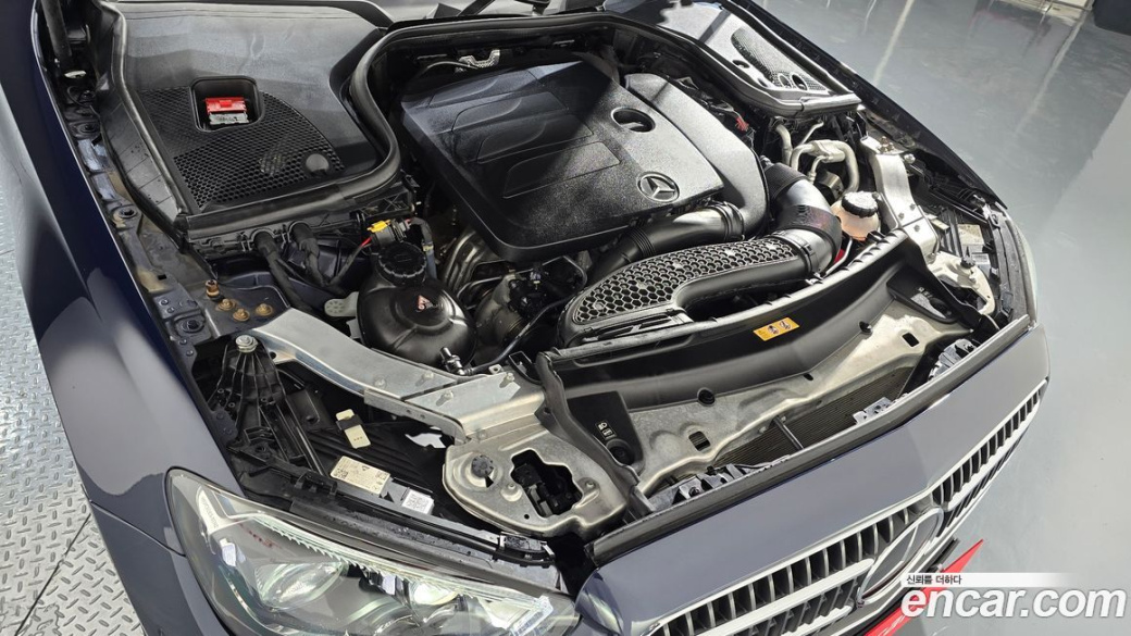 Mercedes-Benz E-Class E350 4MATIC Avantgarde, 2021