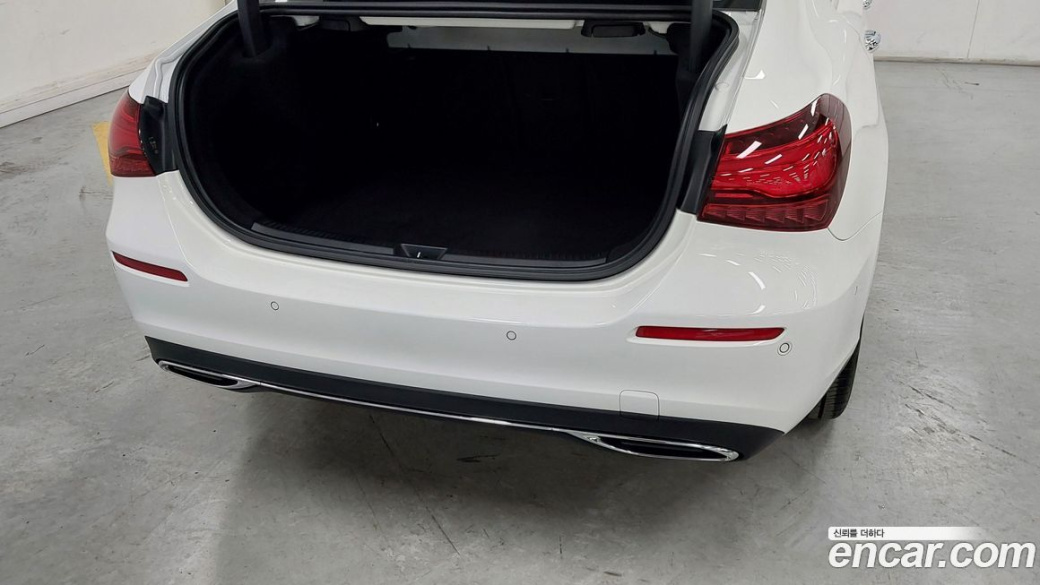 Mercedes-Benz A-Class A220 Sedan, 2026