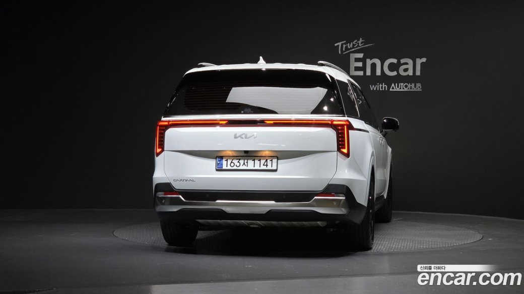 Kia Carnival 7-Seater Signature, 2024
