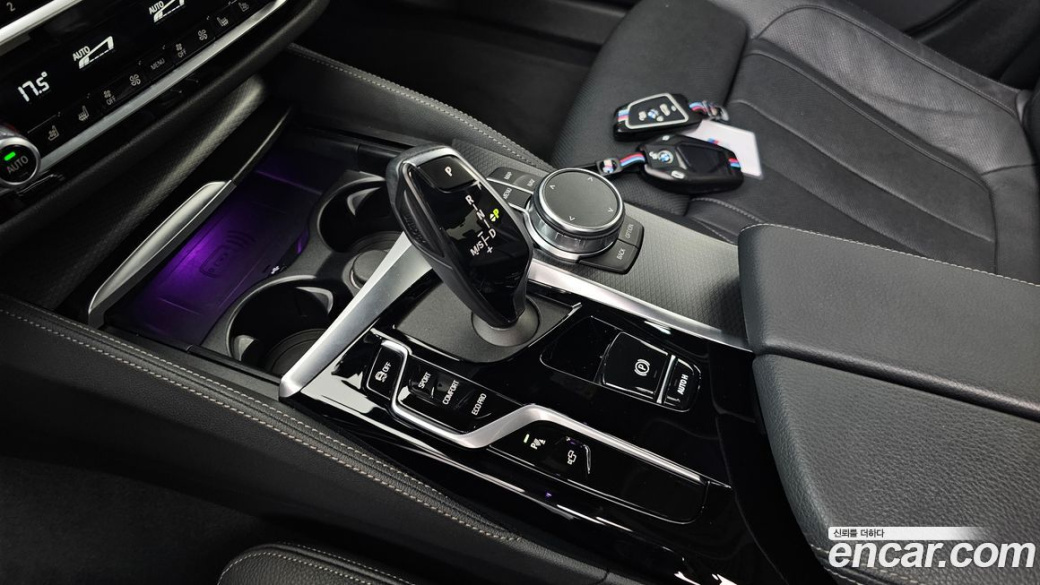BMW 5-Series 520i M Sport, 2023