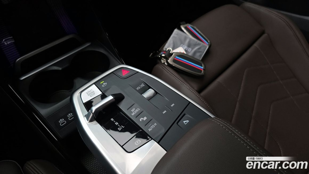 BMW 2-Series 220i M Sport Design, 2025