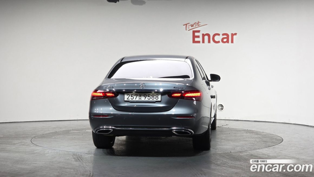 Mercedes-Benz E-Class E350 4MATIC Exclusive, 2023