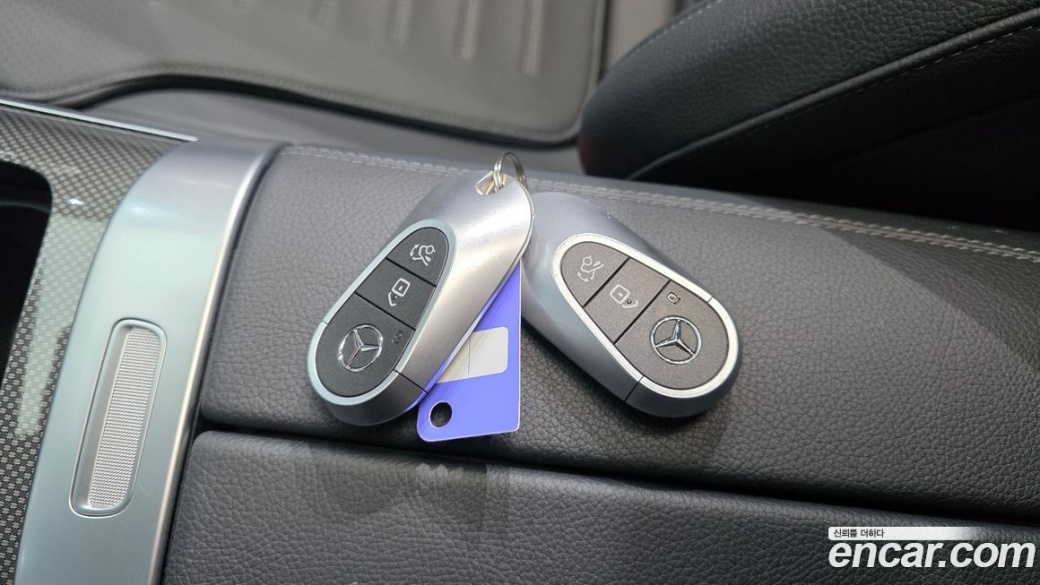 Mercedes-Benz C-Class C300 4MATIC AMG Line, 2023