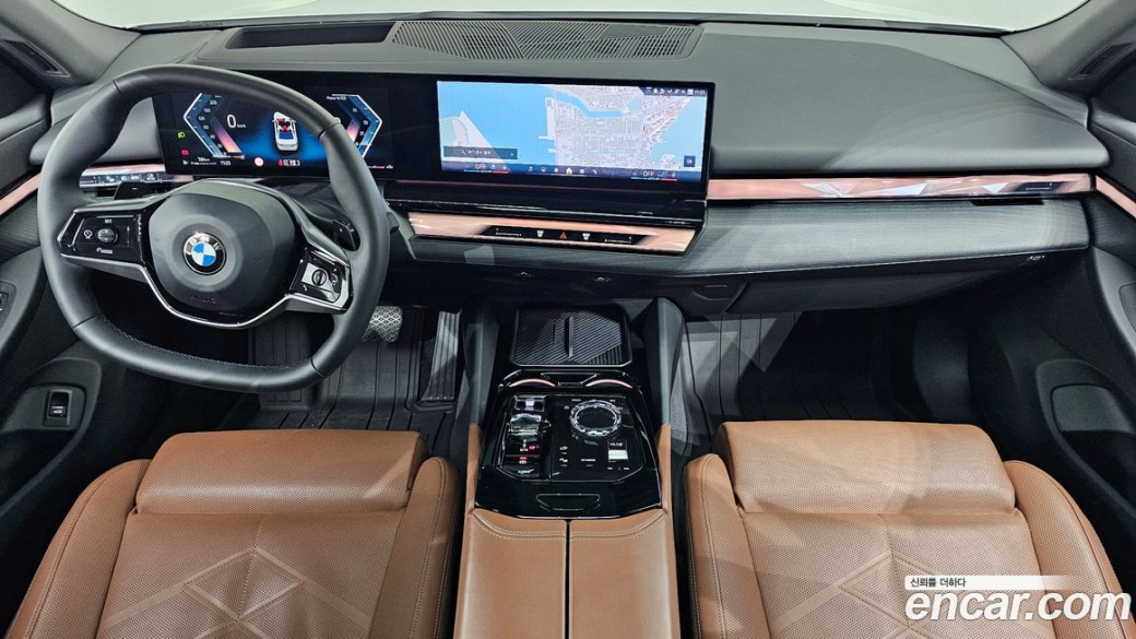BMW 5-Series 530i xDrive, 2024