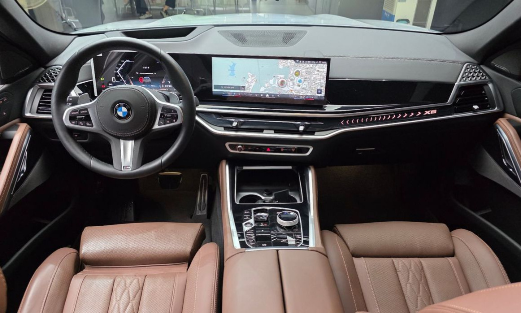 BMW X6 xDrive40i M Sport, 2025