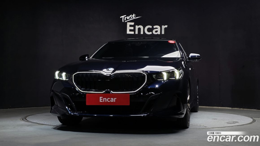 BMW 5-Series 530i xDrive M Sport, 2024