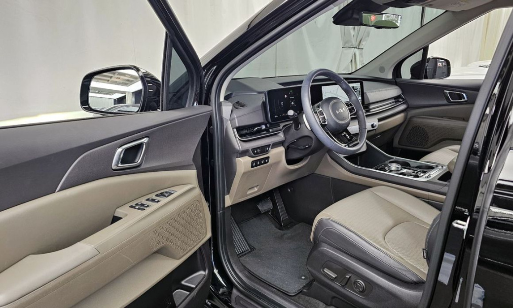 Kia Carnival 9-Seater Noblesse, 2024
