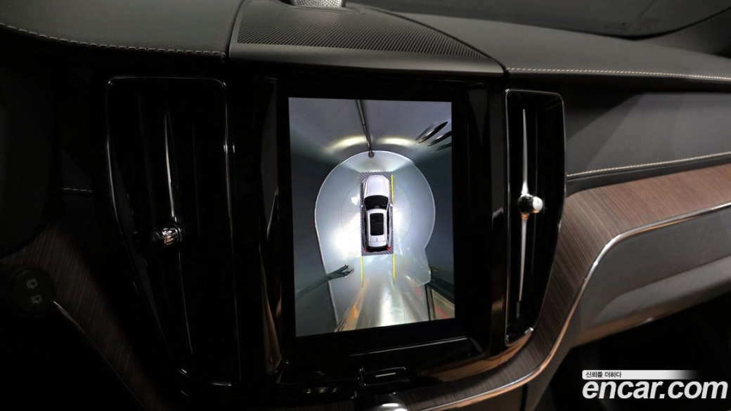 Volvo XC60 B6 Inscirtion, 2022