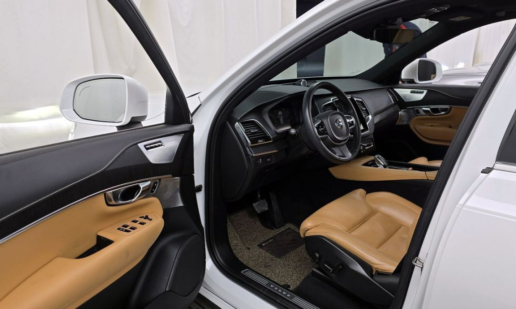Volvo XC90 B6 Inscription, 2022
