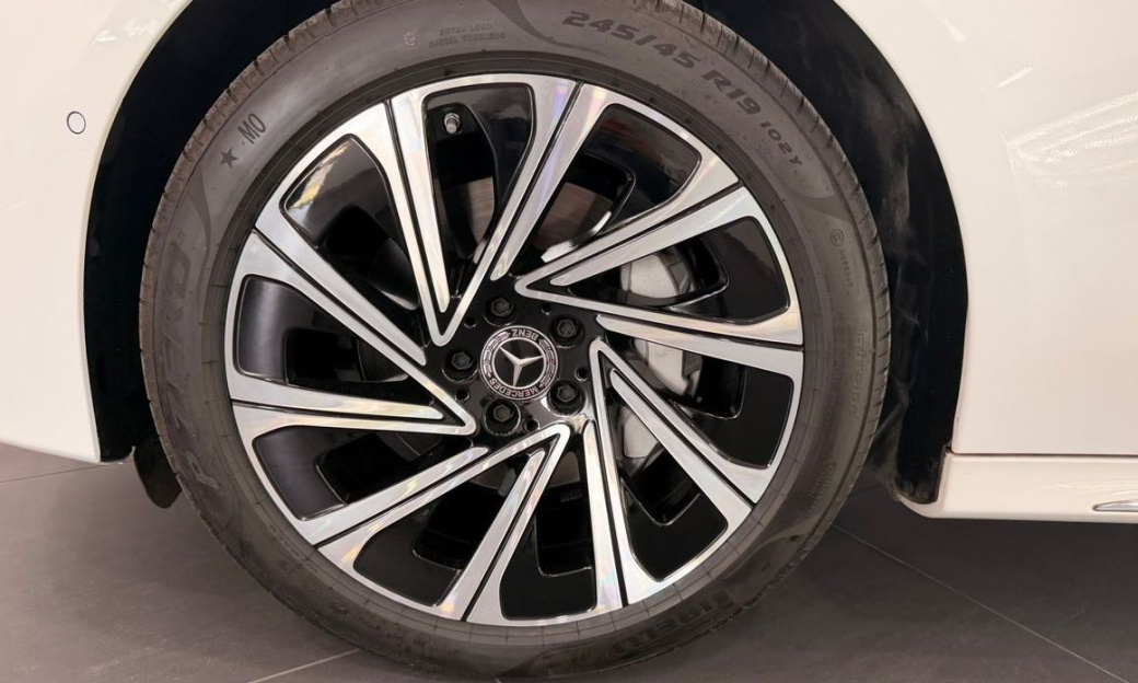 Mercedes-Benz E-Class E300 4MATIC Exclusive, 2024