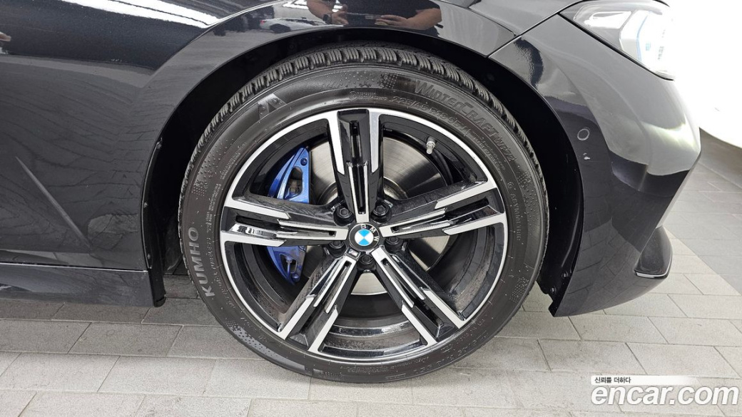 BMW 3-Series 320i M Sport, 2023