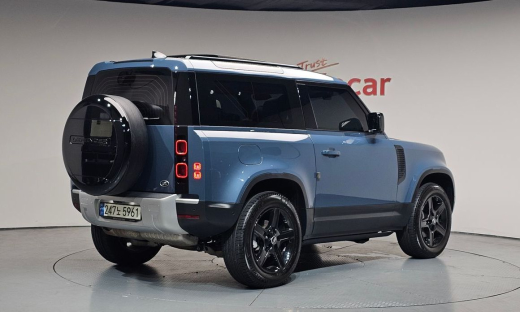 Land Rover Defender 90 D250 SE, 2022