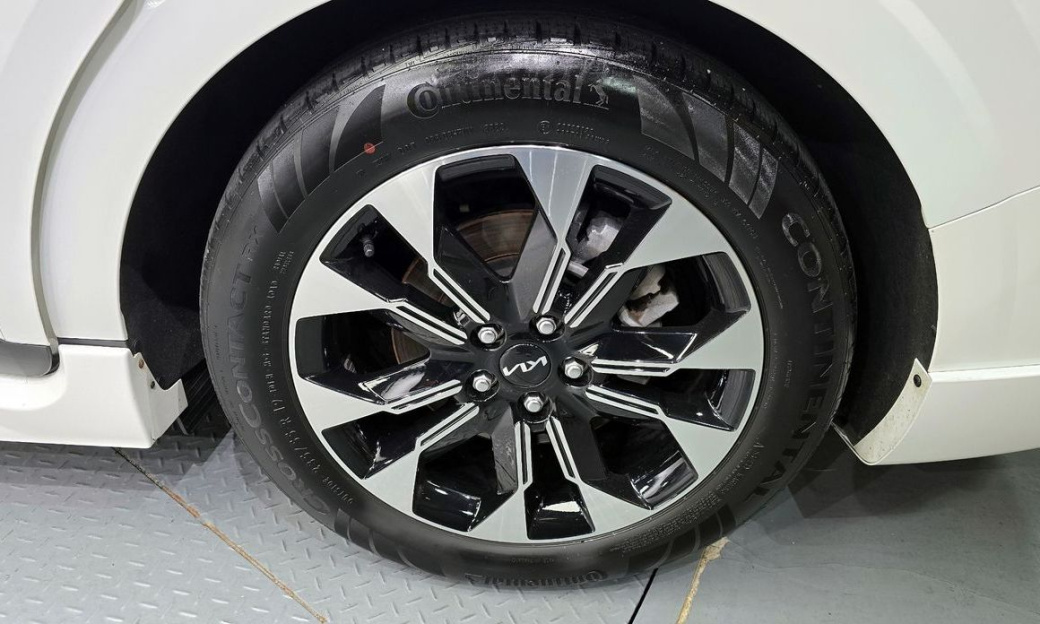 Kia Carnival 9-Seater Hi-Limousine(Special Vehicle), 2023