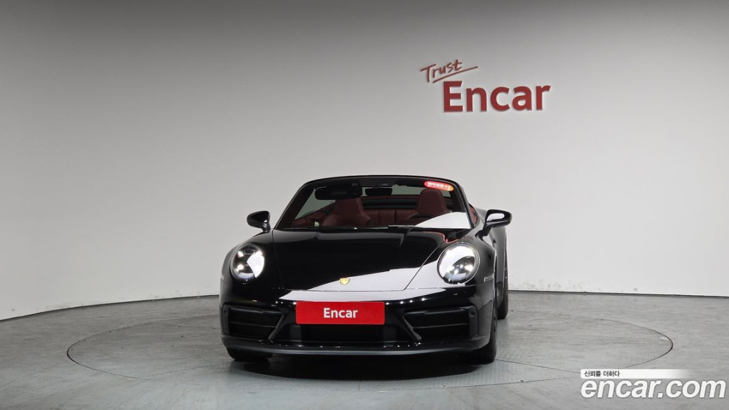 Porsche 911 Carrera 4 GTS Cabriolet, 2022