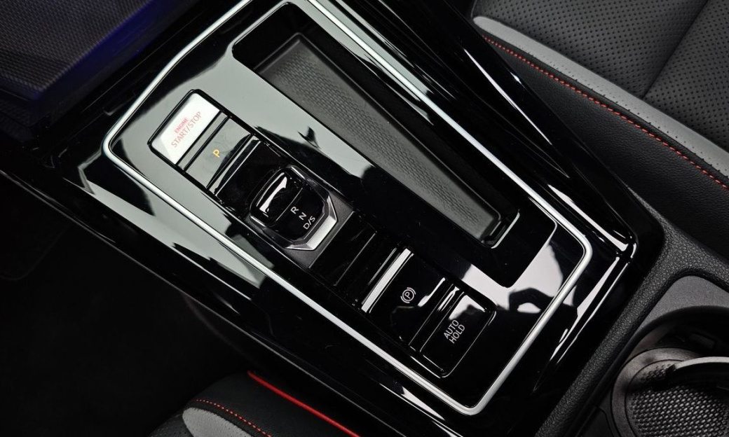 Volkswagen Golf 2.0 GTI, 2024