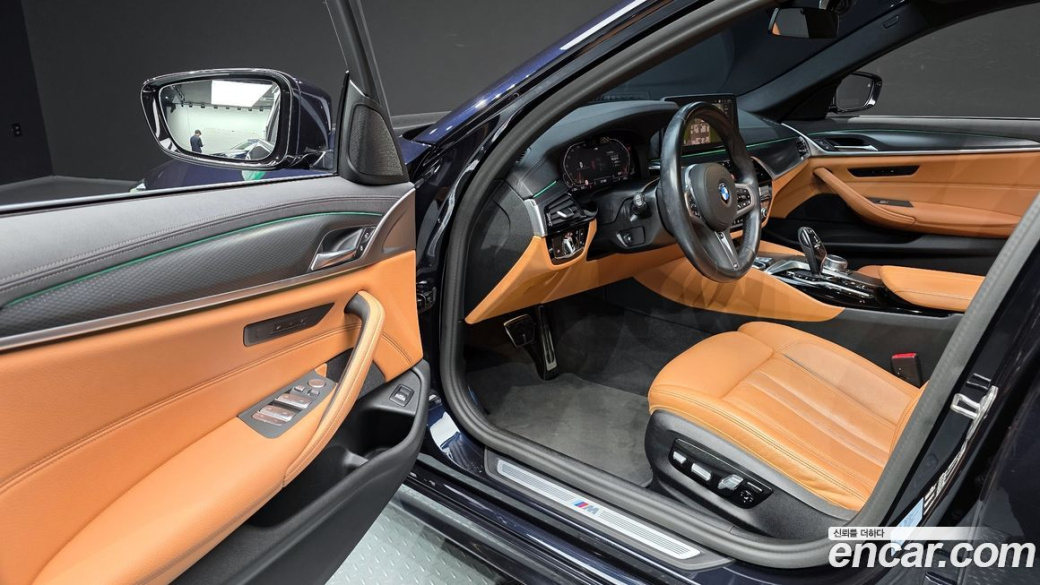 BMW 5-Series 520i M Sport, 2023