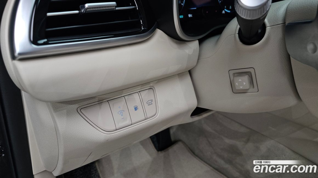 Genesis G70 Gasoline 2.5T 4WD, 2025