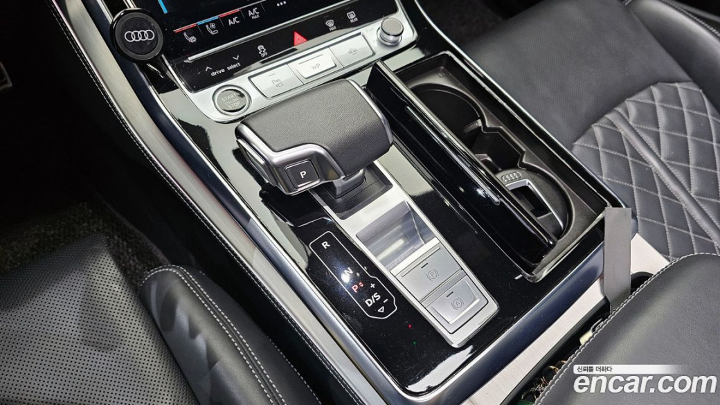 Audi Q8 55 TFSI Quattro Premium, 2023