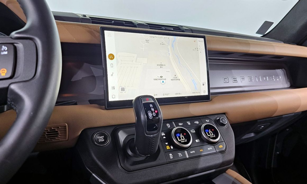 Land Rover Defender 110 P400 X, 2025