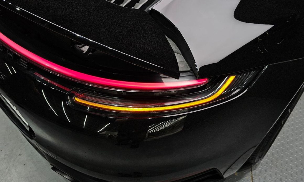 Porsche 911 Carrera 4 GTS, 2023