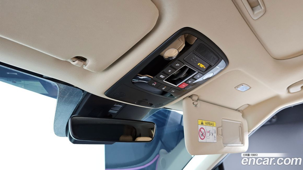 Kia Carnival 9-Seater Signature, 2023