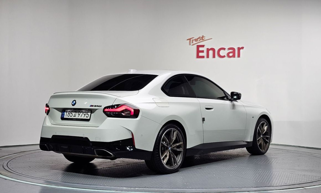 BMW 2-Series M240i xDrive Coupe, 2024