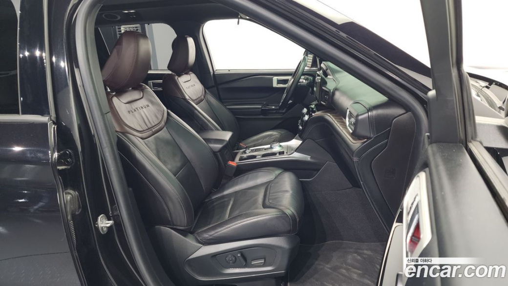 Ford Explorer 3.0 Platinum 4WD, 2022