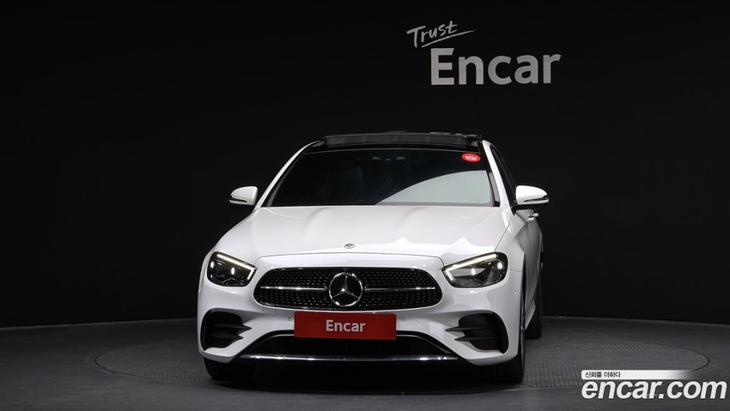 Mercedes-Benz E-Class E350 4MATIC AMG Line, 2022