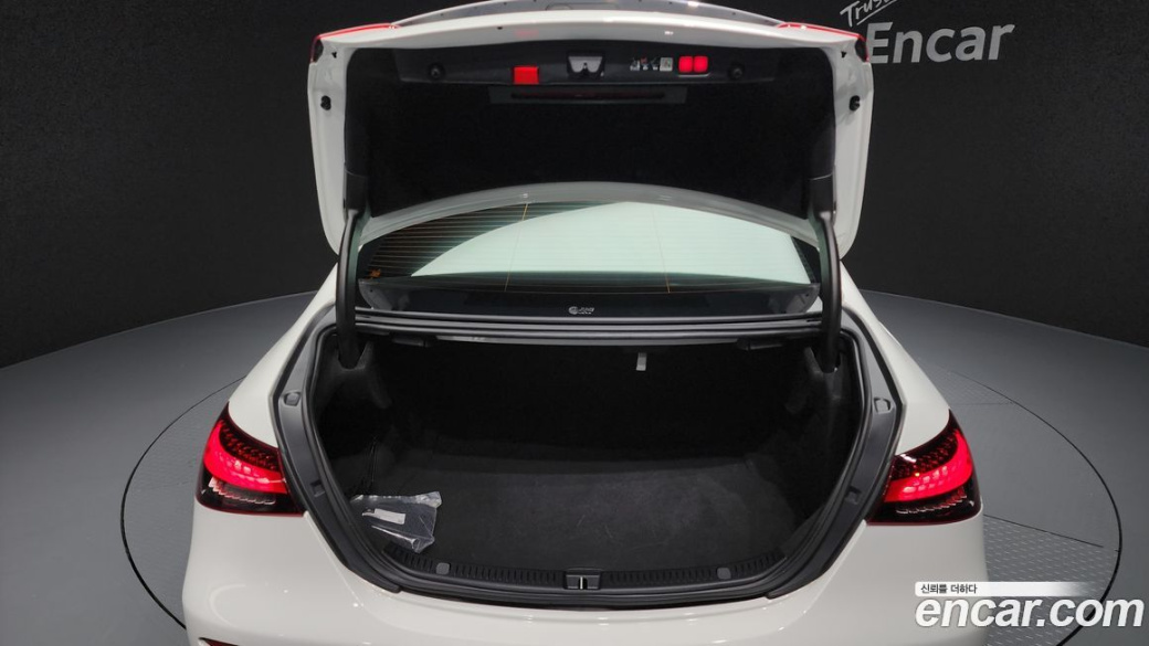 Mercedes-Benz E-Class E350 4MATIC Exclusive, 2023