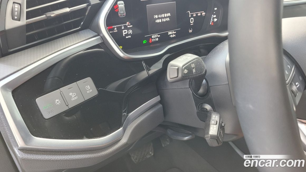 Audi Q3 35 TDI Premium, 2025