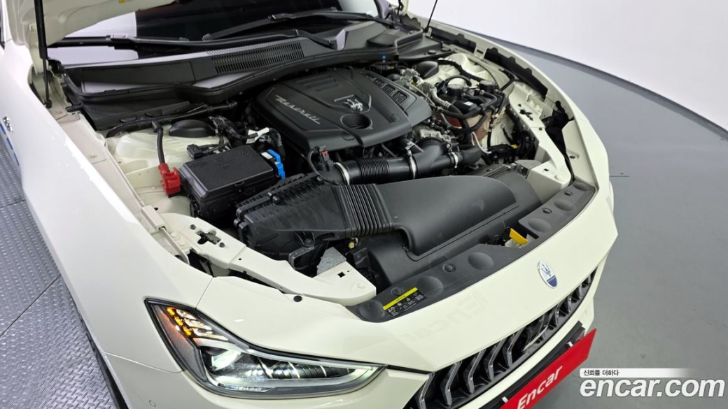 Maserati Ghibli 2.0 GT, 2022