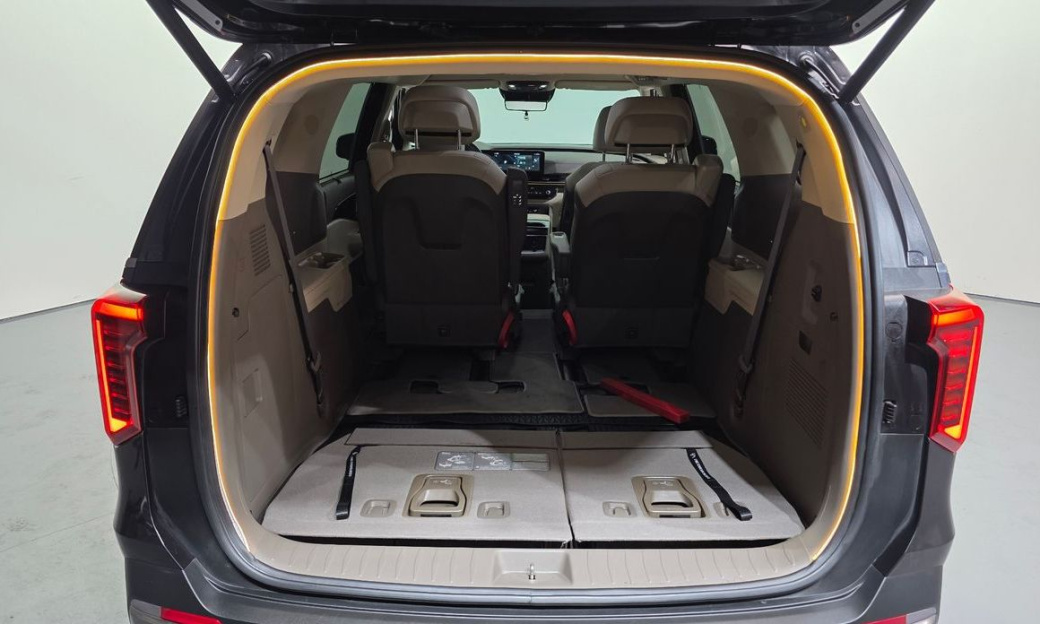 Kia Carnival 7-Seater Signature, 2024