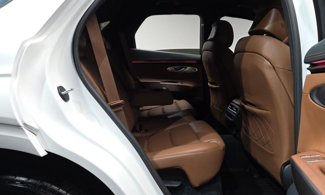 Genesis GV70 2.5T Gasoline 2WD, 2025