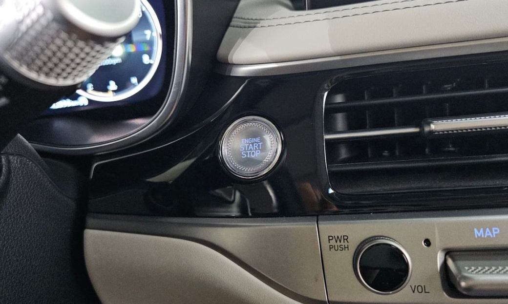 Genesis G70 Gasoline 2.5T 4WD, 2024