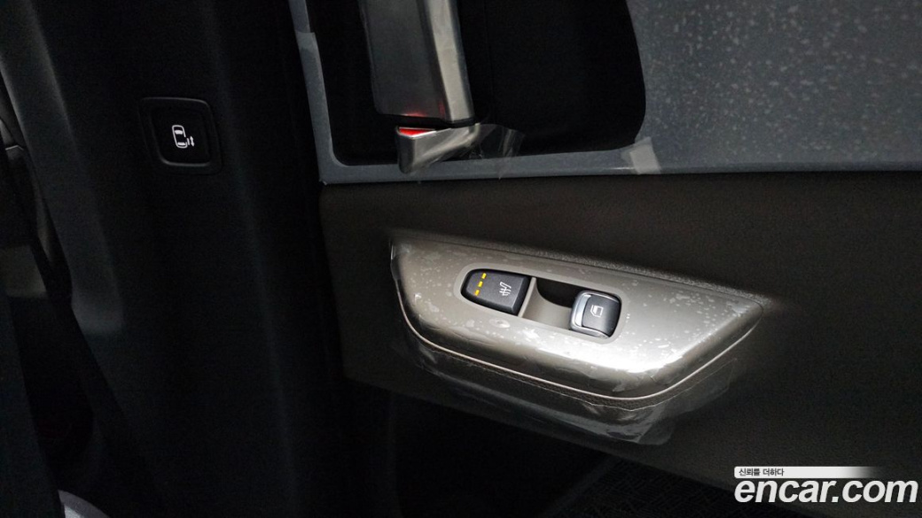 Kia Carnival 9-Seater Prestige, 2025