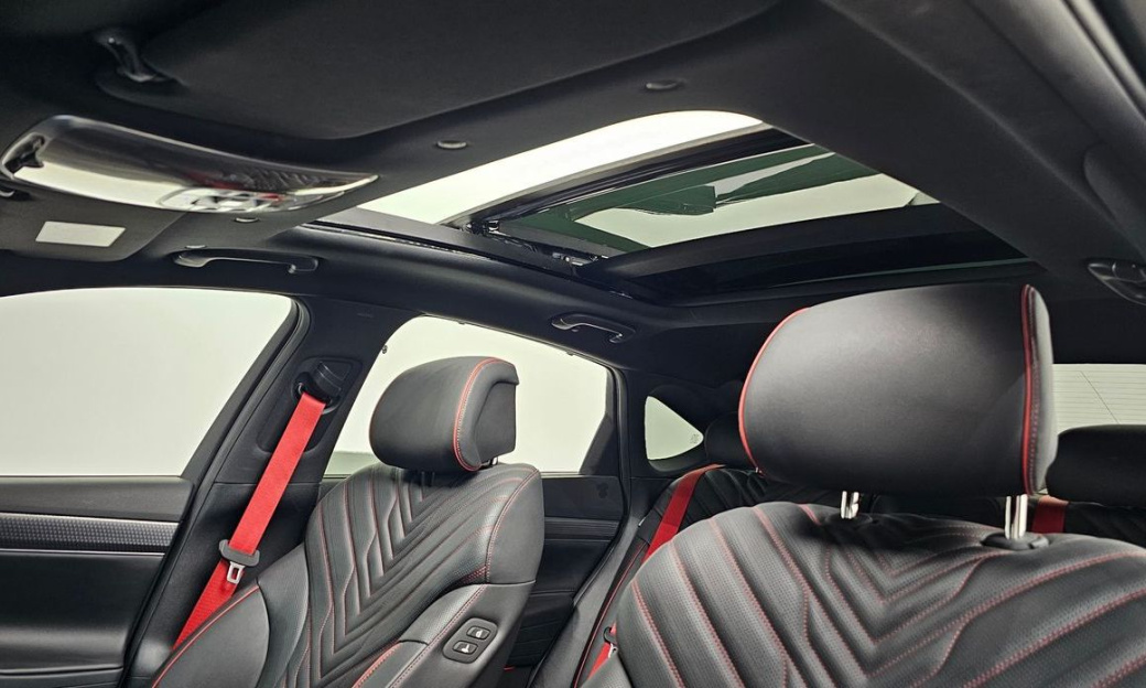 Genesis G80 Gasoline 2.5 Turbo AWD, 2025