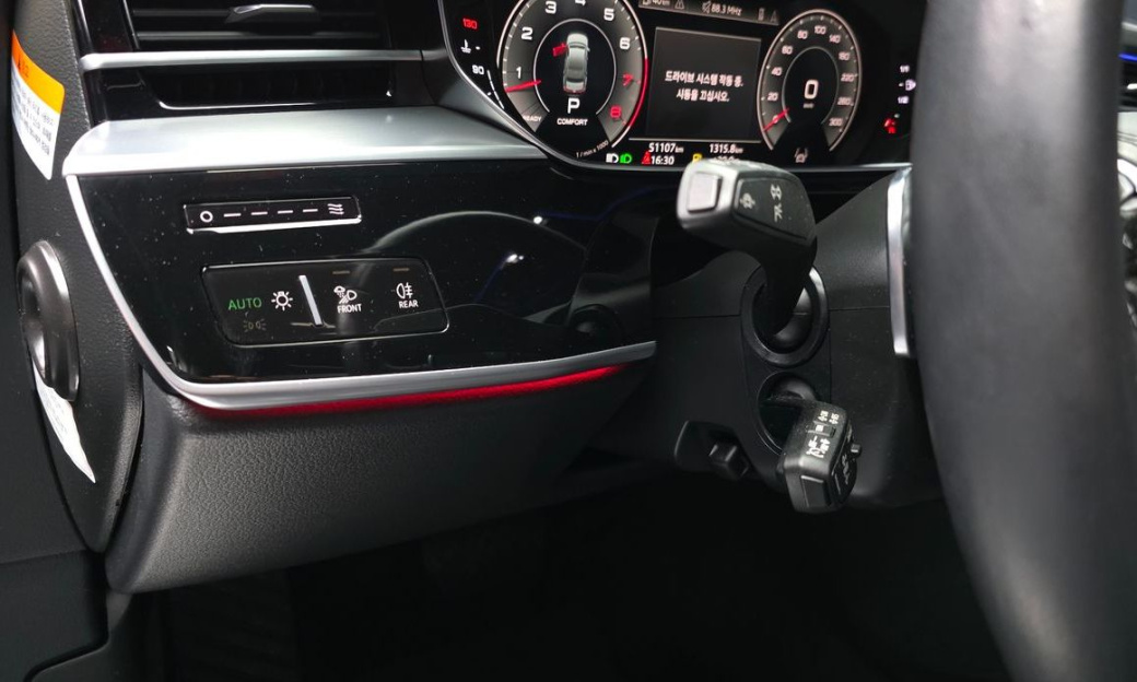 Audi A8 55 TFSI Quattro LWB, 2021