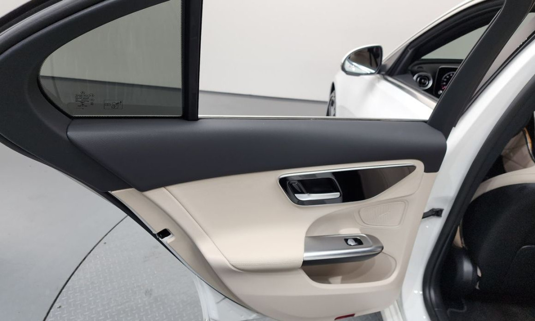 Mercedes-Benz C-Class C300 4MATIC Avantgarde, 2023
