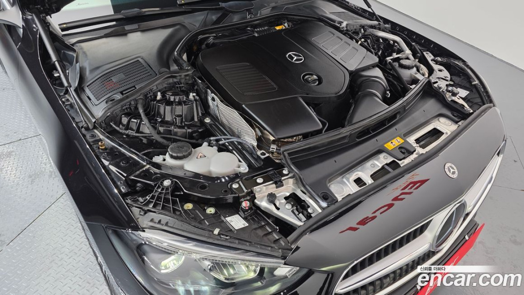 Mercedes-Benz C-Class C300 4MATIC Avantgarde, 2024