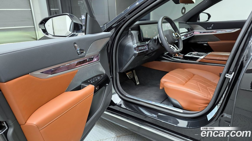 BMW 7-Series 740i xDrive M Sport, 2025