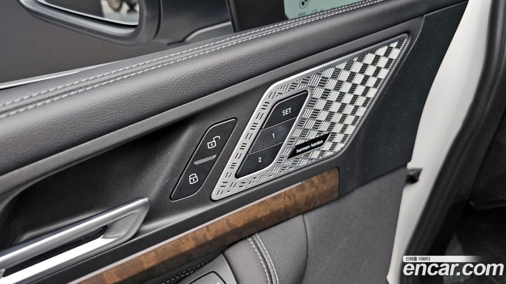 BMW 2-Series 220i Luxury, 2023