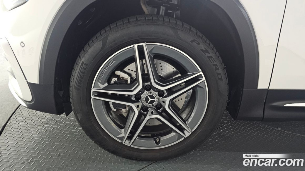 Mercedes-Benz GLB-Class GLB250 4MATIC, 2025