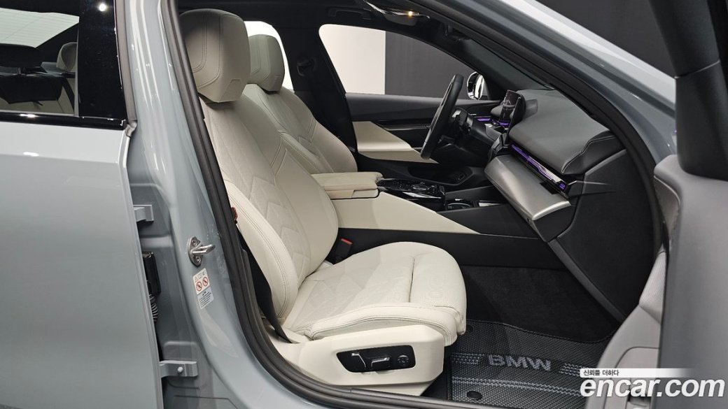 BMW 5-Series 520i M Sport, 2024