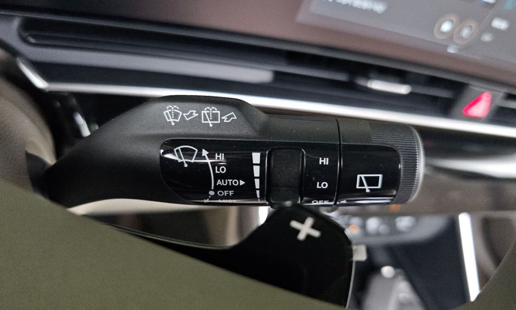 Kia Carnival 7-Seater Gravity, 2025