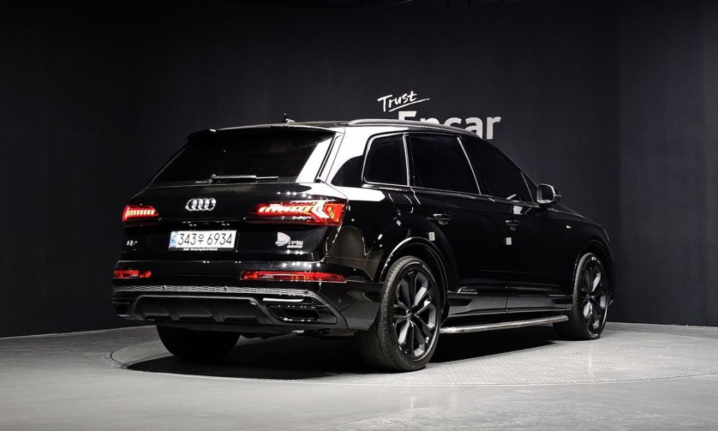 Audi Q7 55 TFSI Quattro Premium, 2022