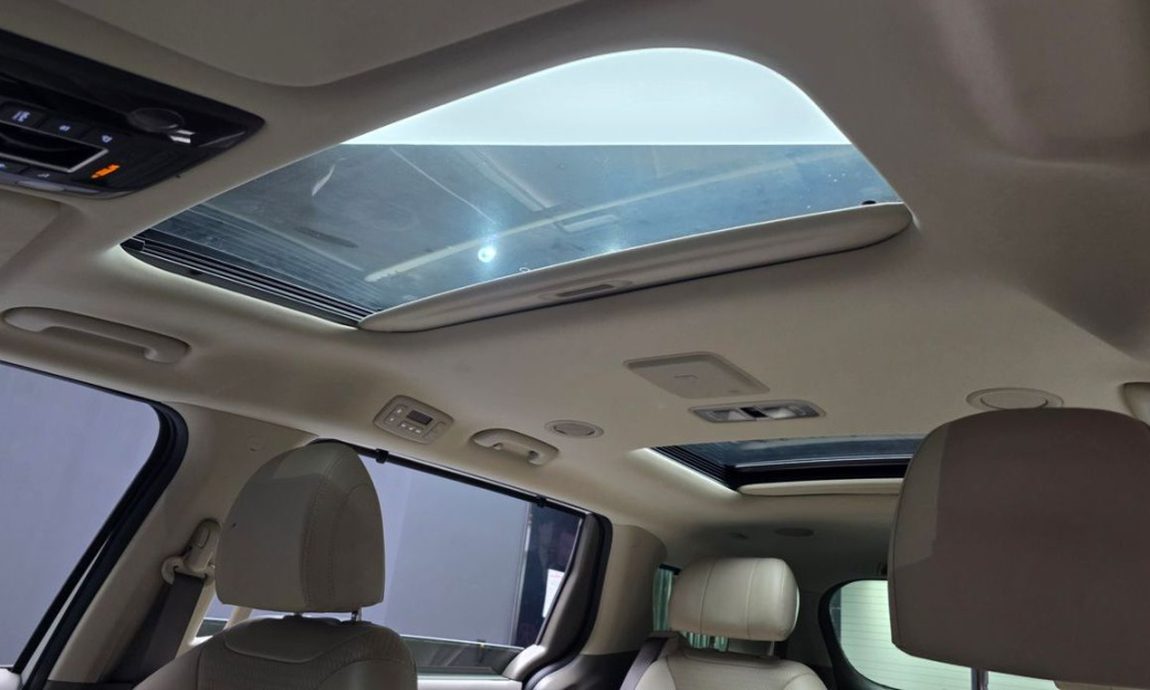 Kia Carnival 7-Seater Signature, 2023