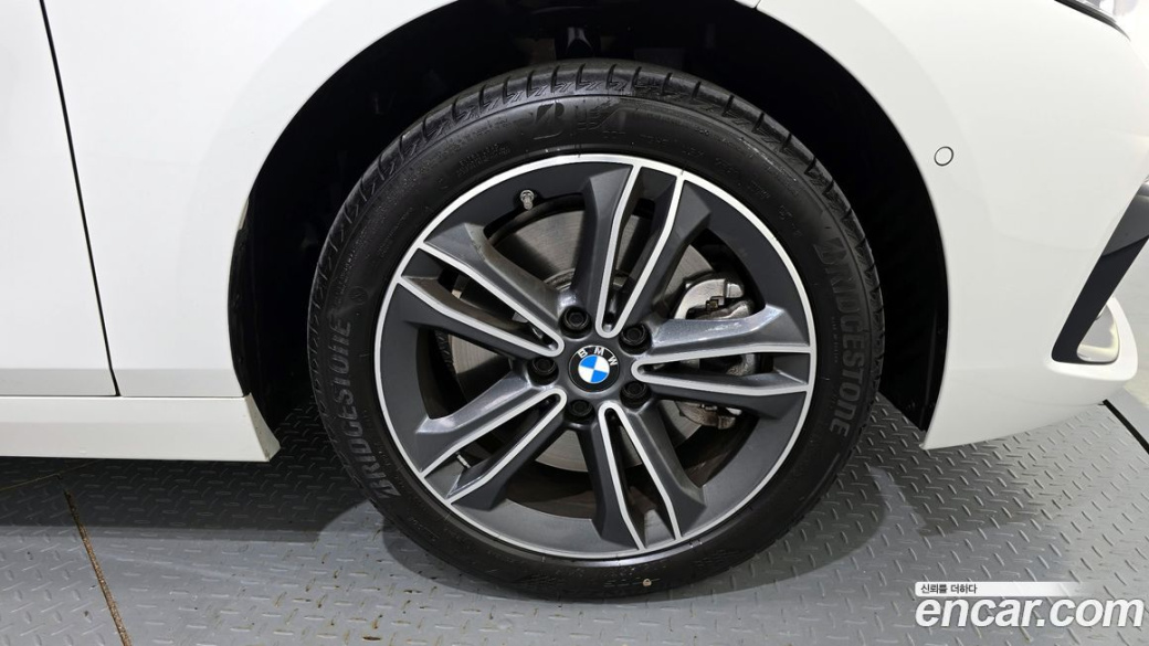 BMW 1-Series 120i Sports, 2024